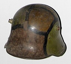 Stahlhelm M1916 con camuflaje