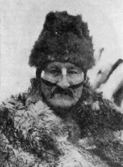 Tenenisk, un chamán haush alrededor de 1899