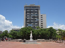 Parque de Bolívar en el centro histórico de la ciudad de Santa Marta.