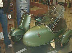 Motocicleta Vespa con sidecar