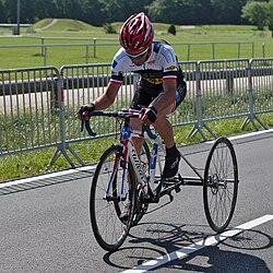 Triciclo en una prueba contrarreloj