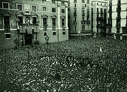 Proclamación de la Segunda República en la plaza de San Jaime de Barcelona