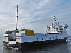 E-ferry Ellen atracado en puerto.