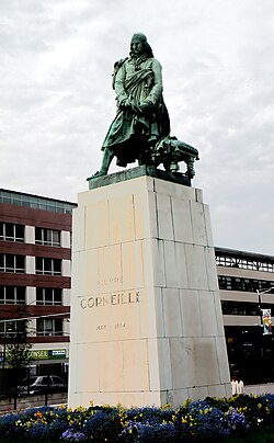 Estatua de Pierre Corneille en Ruan esculpida por David d'Angers