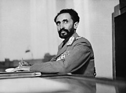 Haile Selassie en su palacio