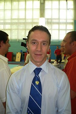 Fotografía de perfil de Nikolái Kriúkov