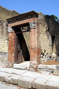 Casa del Gran Portal