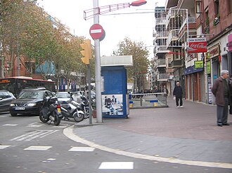 Cruce del Paseo de Fabra i Puig con la calle Arnau d'Oms