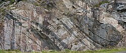 Gneis lewisiano en Rhiconich, Escocia.