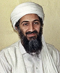 Fotografía histórica de Osama bin Laden en la década de 1990.