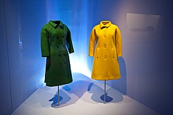 Abrigos diseñados por Cristóbal Balenciaga en los años 60