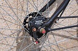 Buje con freno de tambor Sturmey-Archer Steelite de 70 milímetros
