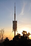 Torre de Collserola en las zonas elevadas del distrito.