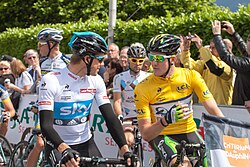 Edvald Boasson Hagen y Luke Durbridge al inicio de la etapa