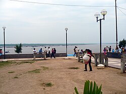 Plaza Grau en la ciudad portuaria de Pucallpa