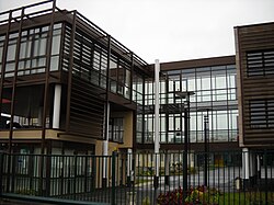 Entrada principal del Liceo Vauban