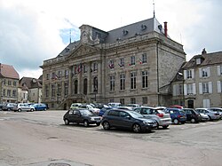 Fachada del Ayuntamiento de Langres