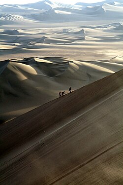 Las dunas de Ica en el desierto costero del Perú.