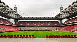 Interior del RheinEnergieStadion