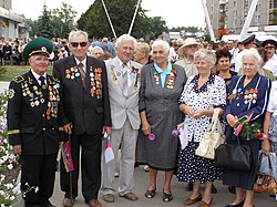 Veteranos de guerra reunidos en un aniversario