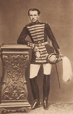 Joven Kropotkin con uniforme militar