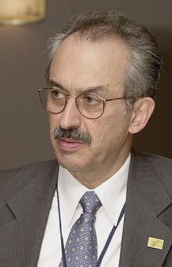 Retrato fotográfico de Francisco Gil Díaz.