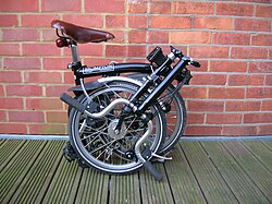 Brompton plegada