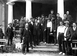 Líderes participantes en el II Congreso de la Tercera Internacional con Lenin