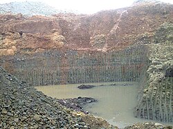 Agua contaminada tras proceso de extracción de oro
