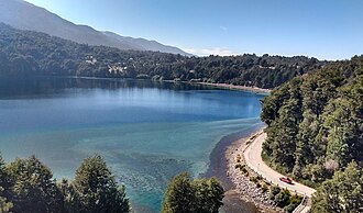 Vista cercana del Lago Correntoso en Neuquén