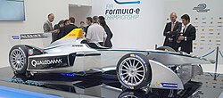 Monoplaza de la primera generación de la Fórmula E en pista.