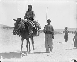Refugiados asirios cruzando hacia Baquba
