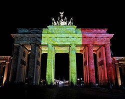 Puerta de Brandeburgo iluminada