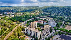 Viaducto histórico en Aix-en-Provence