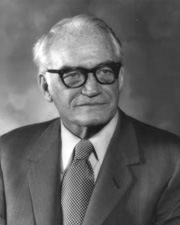 Senador Barry Goldwater, candidato presidencial republicano en 1964 y referente del conservadurismo moderno.