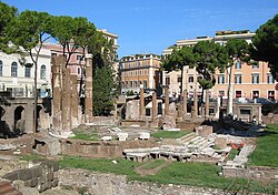 Templo B dedicado a Aedes Fortunae Huiusce Diei en el Largo di Torre Argentina