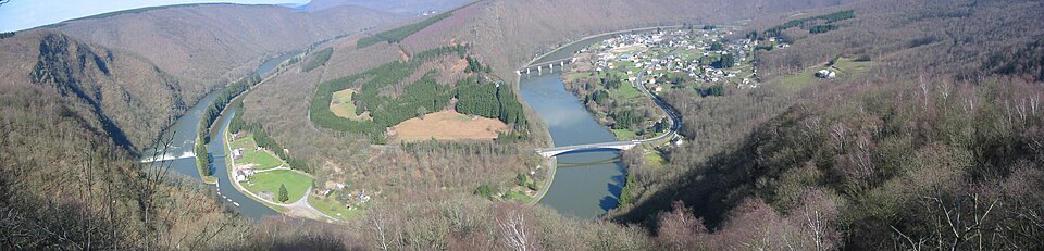 Vista panorámica del río Mosa a su paso por las Ardenas francesas.