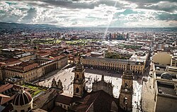 Arquitectura colonial y tradicional en el barrio La Candelaria