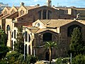 Fachada de la iglesia de Santa María de los Ángeles sobre las antiguas termas