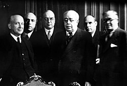 Julio Álvarez del Vayo junto a Manuel Azaña y Francisco Largo Caballero en 1936.