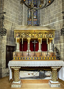 Arca funeraria gótica del sepulcro de San Raimundo en la catedral de Barcelona.