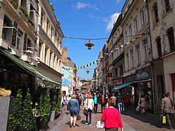 Calle peatonal en el centro de Boulogne