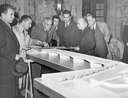 António Salazar durante una visita oficial en la década de 1950.