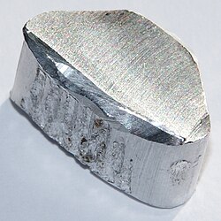 Un trozo de aluminio puro