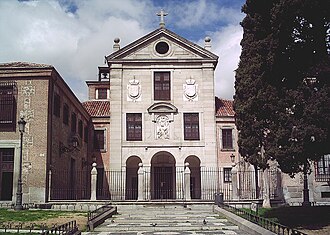 Fachada principal del Real Monasterio de la Encarnación en Madrid