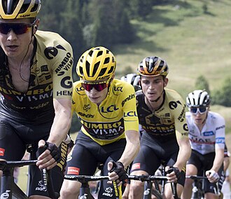 Jonas Vingegaard en el podio del Tour de Francia 2023