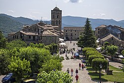 Villa de Aínsa desde el castillo