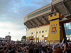 Aficionados del West Ham celebrando en las inmediaciones del Boleyn Ground