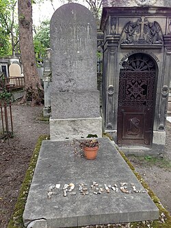 Tumba de Augustin Fresnel en el cementerio del Père-Lachaise