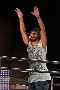 Bob Sinclar durante una presentación en vivo